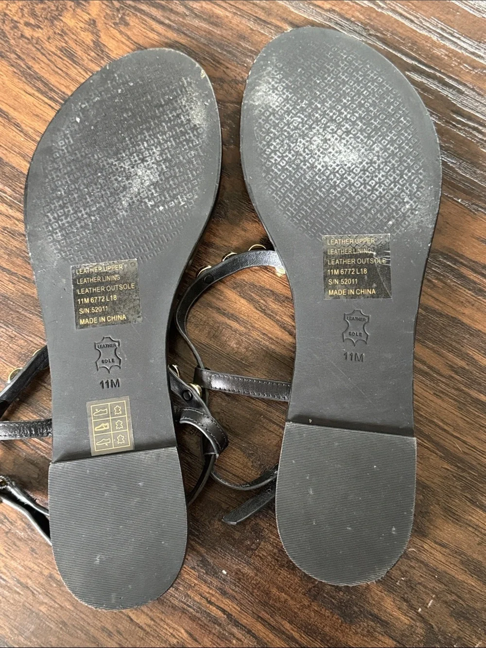 Tory Burch Black Leather Pearl-Trim T-Strap Sandals, Sz 11, Like New